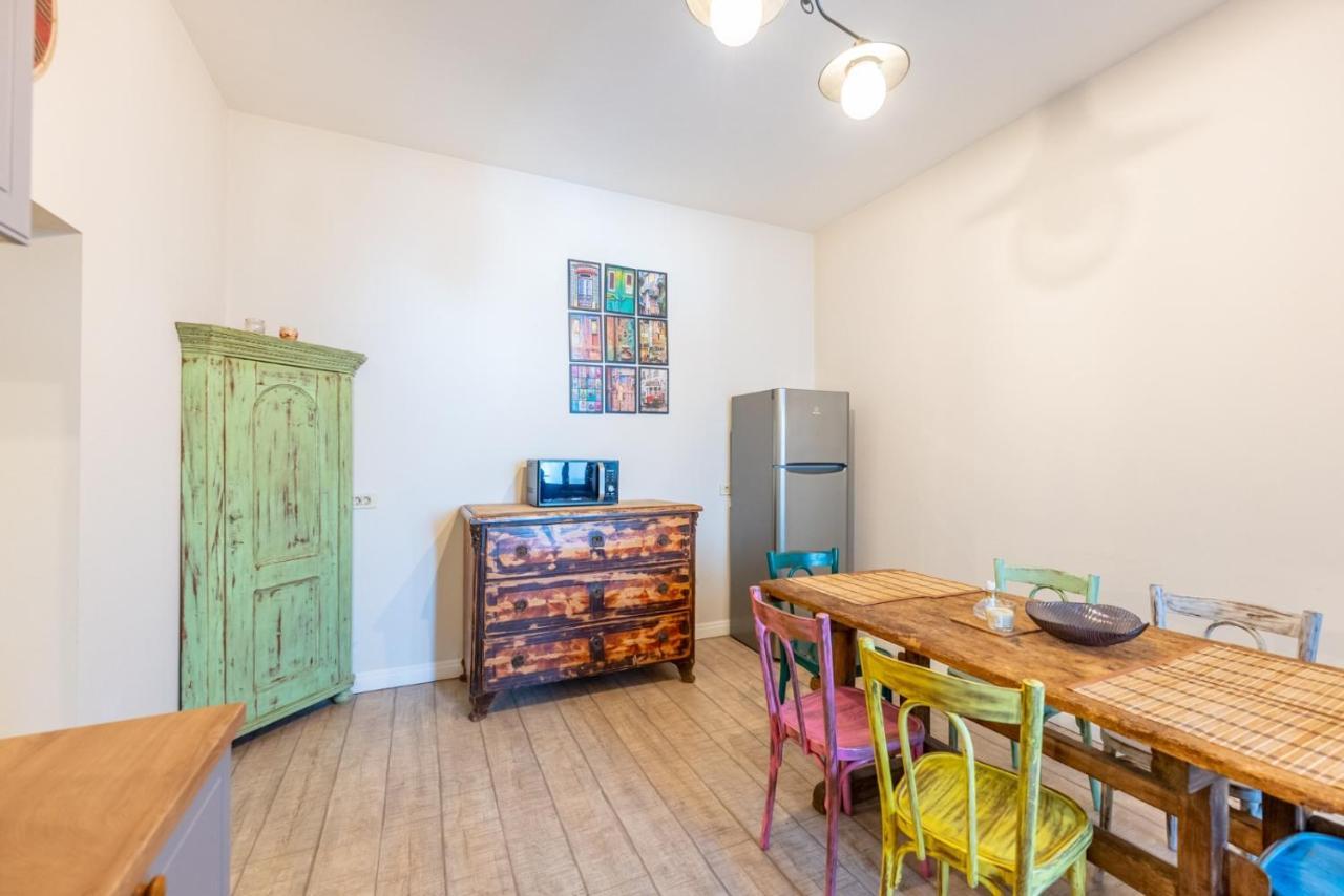 Cozyflat In The Central Арад Экстерьер фото