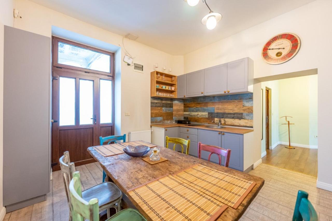 Cozyflat In The Central Арад Экстерьер фото